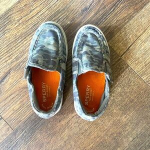 Boys size 9 Sperry slip-ons